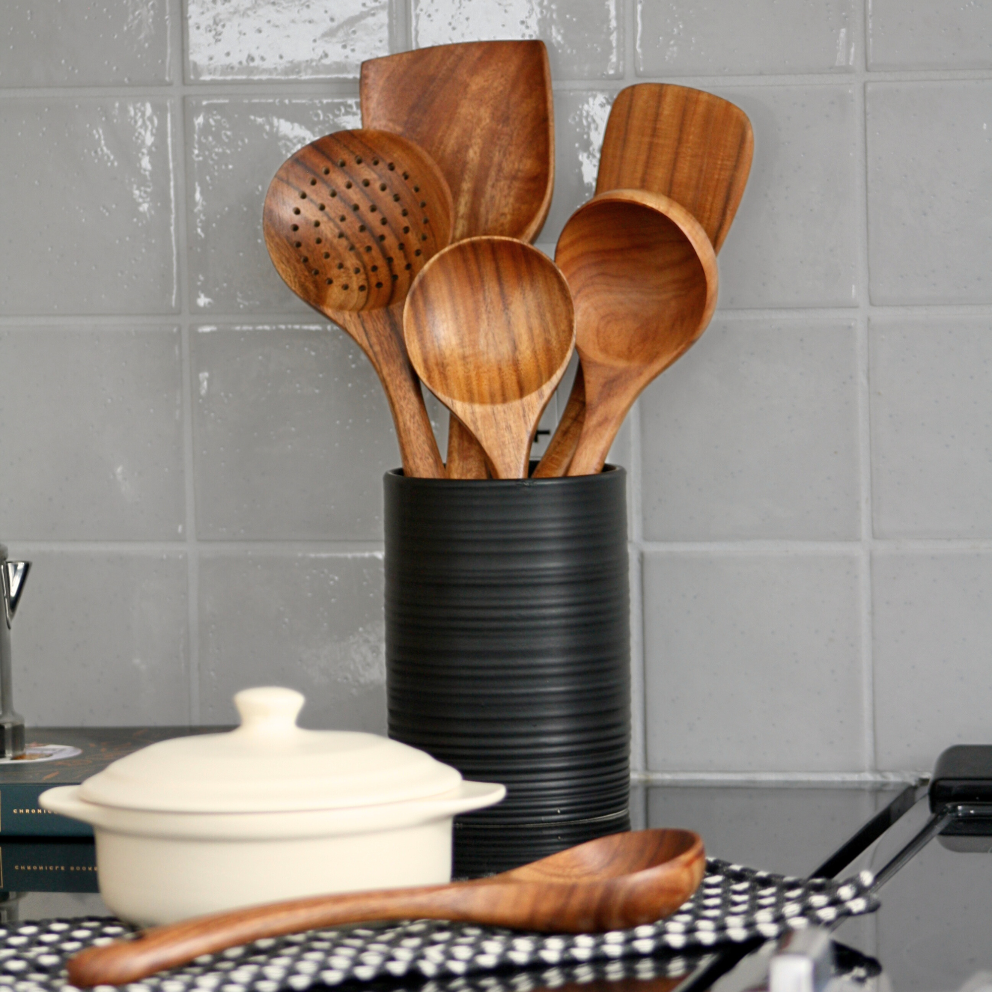 SKOGSHJERTE KITCHEN SET – SCANDINAVIAN CRAFTSMANSHIP